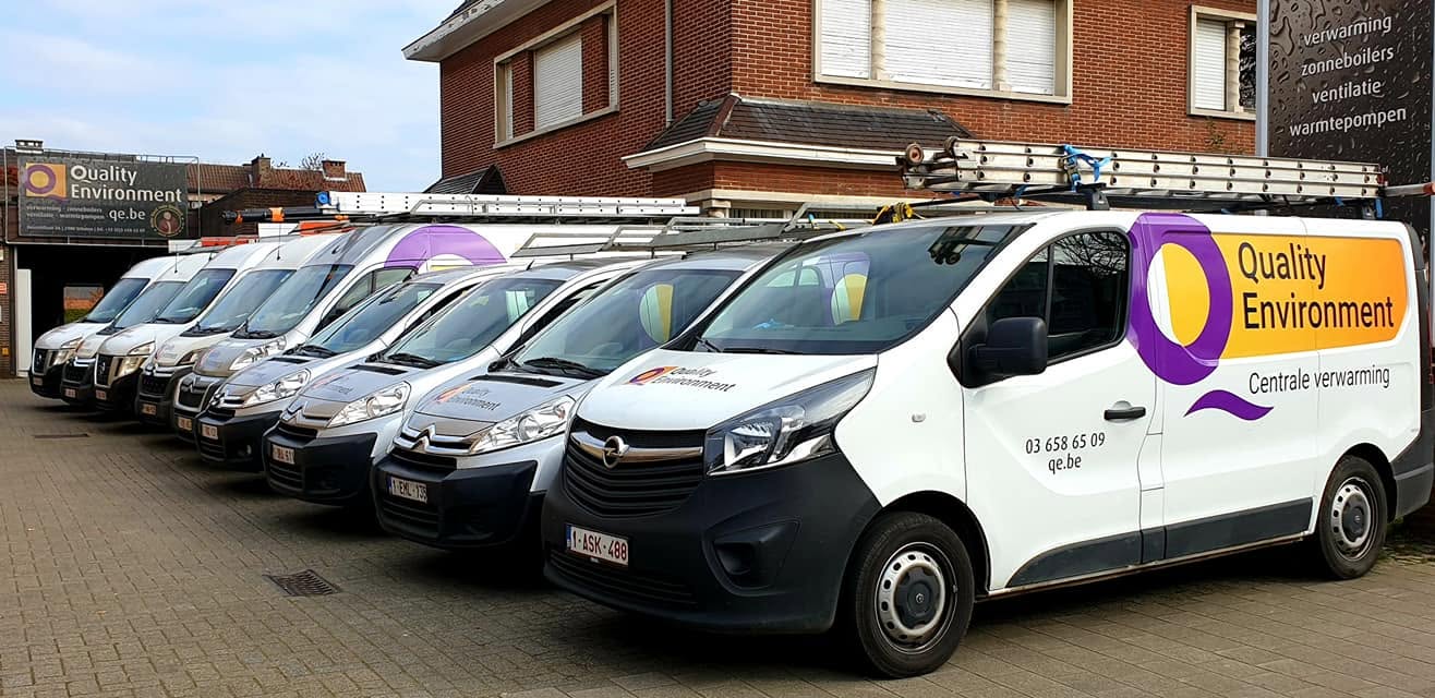 De bestelwagens van Quality Environment voor ons kantoor in Schoten